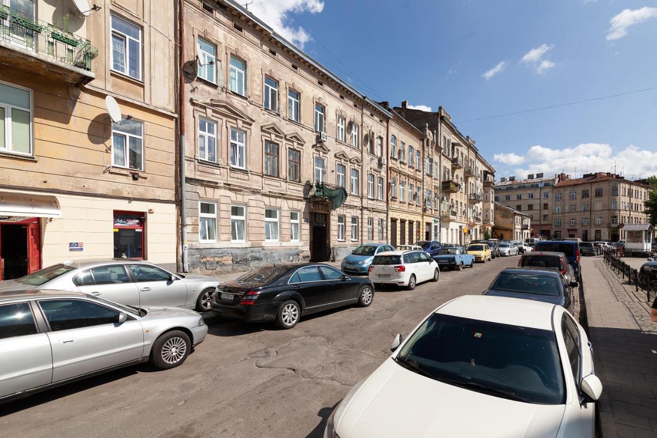 Studio Near Opera Lvov Exteriér fotografie